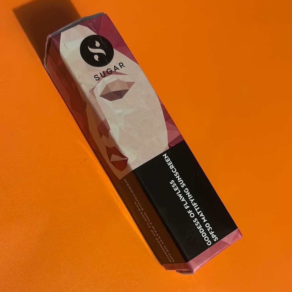 Sugar Goddess of Flawless SPF30 Primer - Pink and Black